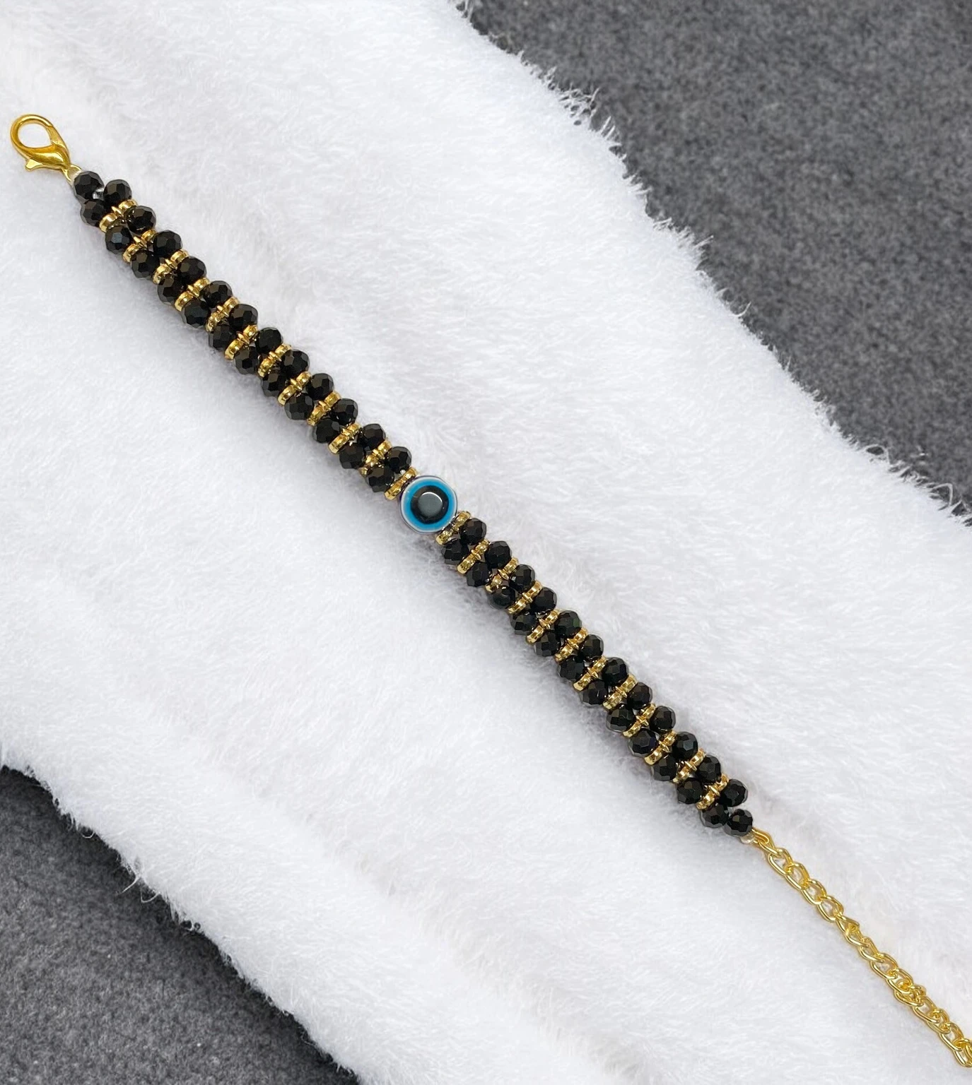 HouseOfCommon Stone, Crystal Bracelet